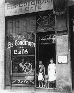 Eiscafé der Familie Ramondini am Kollwitzplatz